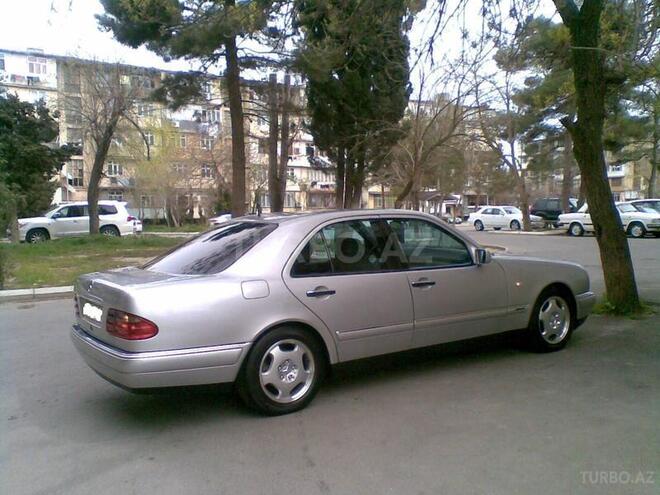 Mercedes E 240 1999, 258,000 km - 2.4 l - Bakı