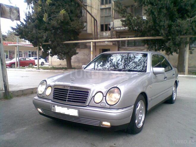 Mercedes E 240 1999, 258,000 km - 2.4 l - Bakı