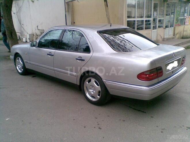 Mercedes E 240 1999, 258,000 km - 2.4 l - Bakı