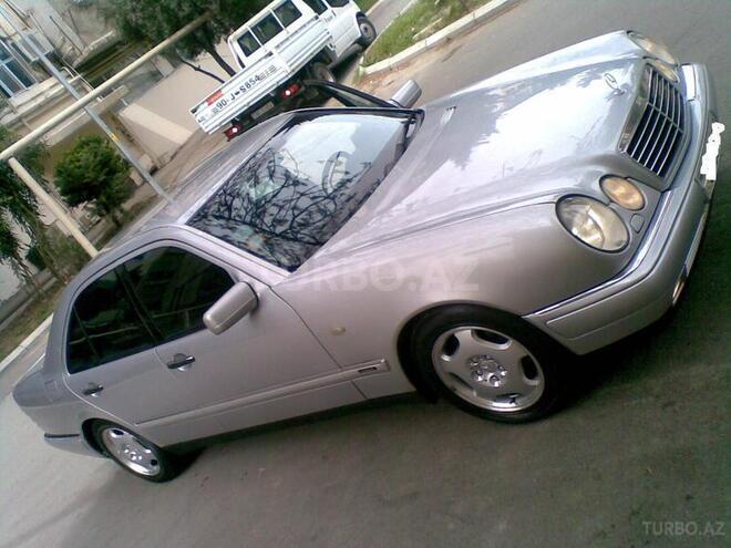 Mercedes E 240 1999, 258,000 km - 2.4 l - Bakı