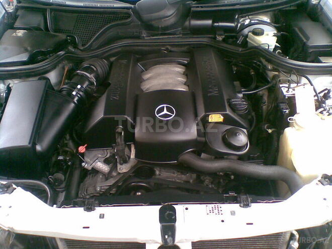 Mercedes E 240 1999, 258,000 km - 2.4 l - Bakı