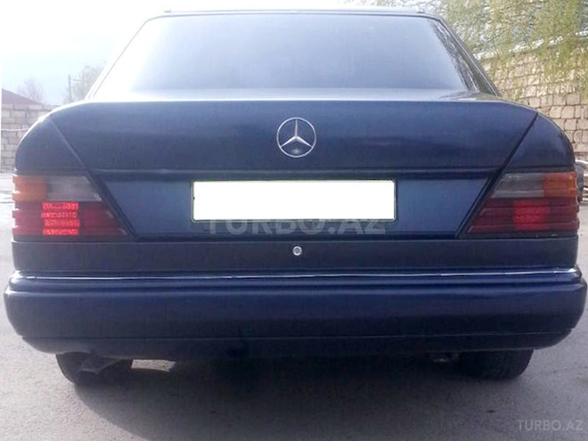 Mercedes E 200 1991, 200,000 km - 2.0 l - Bakı
