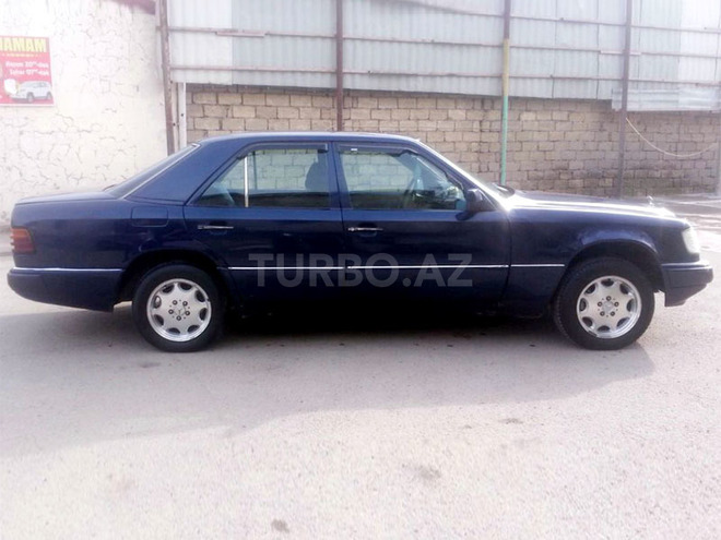 Mercedes E 200 1991, 200,000 km - 2.0 l - Bakı