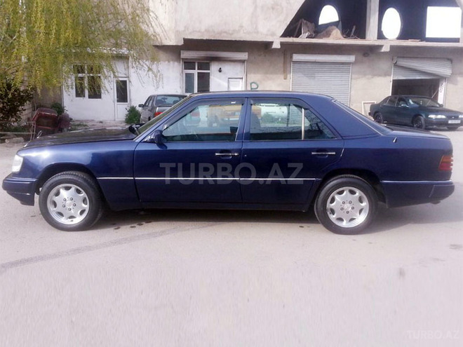 Mercedes E 200 1991, 200,000 km - 2.0 l - Bakı
