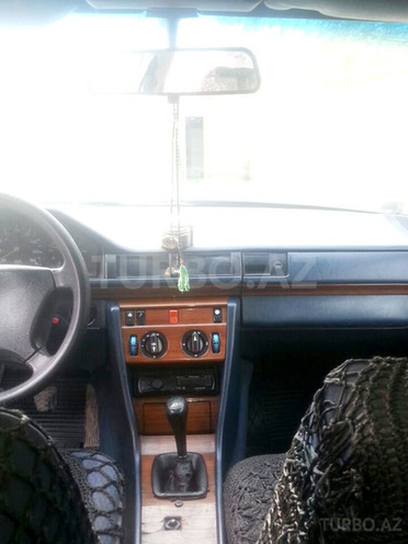 Mercedes E 200 1991, 200,000 km - 2.0 l - Bakı