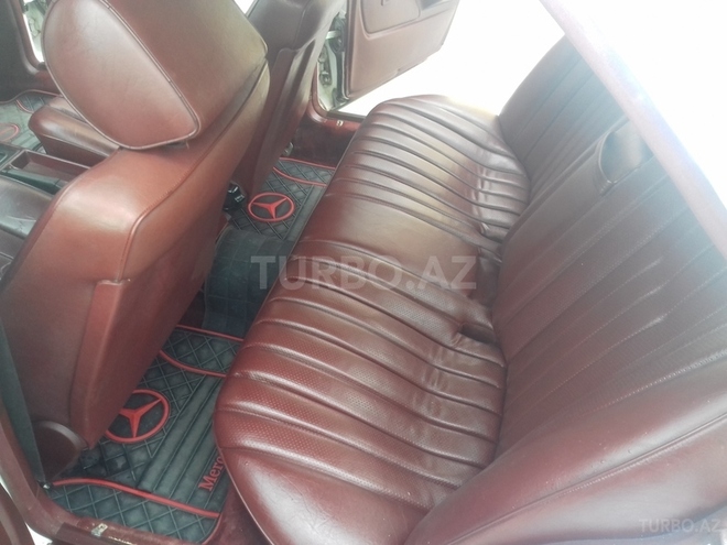 Mercedes 190 1993, 400,000 km - 2.0 l - Sumqayıt