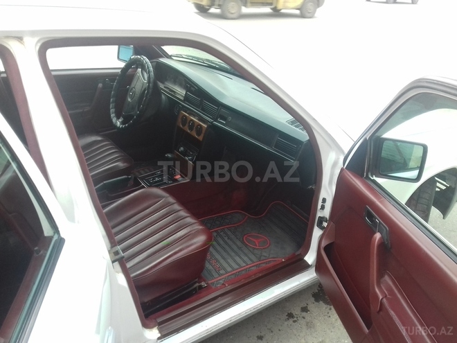 Mercedes 190 1993, 400,000 km - 2.0 l - Sumqayıt