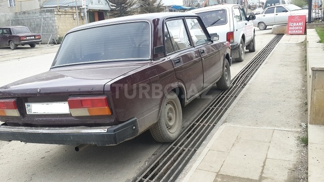 LADA (VAZ) 2107 2006, 138,000 km - 1.6 л - Quba