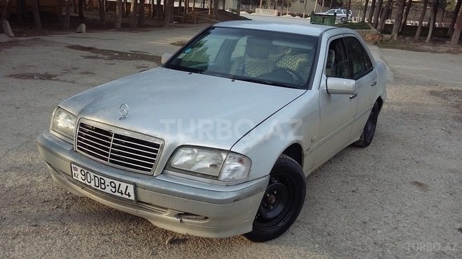Mercedes C 240 2000, 302,000 km - 2.4 l - Bakı