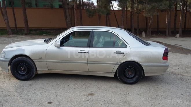 Mercedes C 240 2000, 302,000 km - 2.4 l - Bakı
