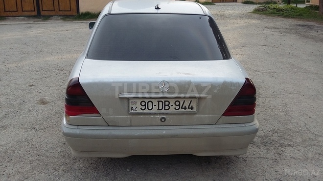 Mercedes C 240 2000, 302,000 km - 2.4 l - Bakı