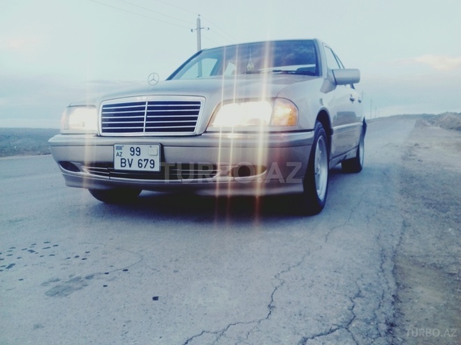 Mercedes C 230 2000, 207,000 km - 2.3 л - Bakı