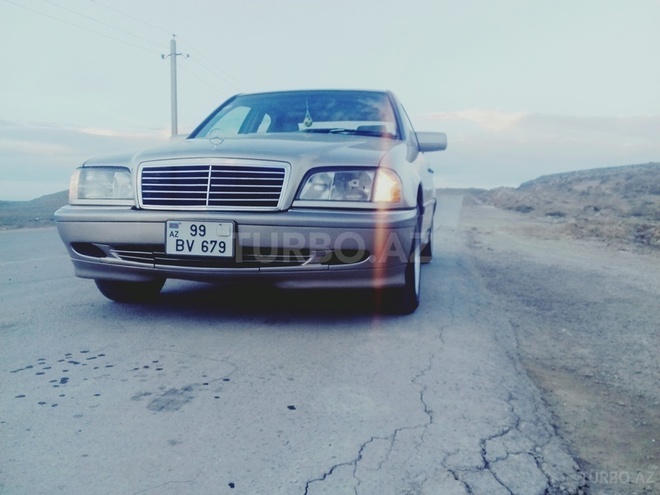 Mercedes C 230 2000, 207,000 km - 2.3 л - Bakı