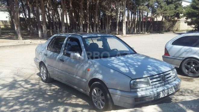 Volkswagen Vento 1992, 187,000 km - 1.9 l - Bakı