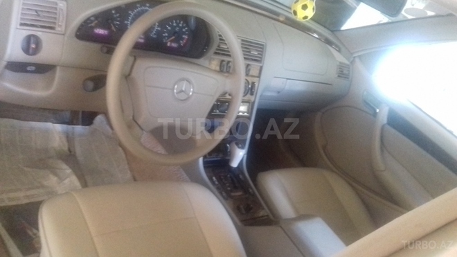 Mercedes C 230 2000, 207,000 km - 2.3 л - Bakı