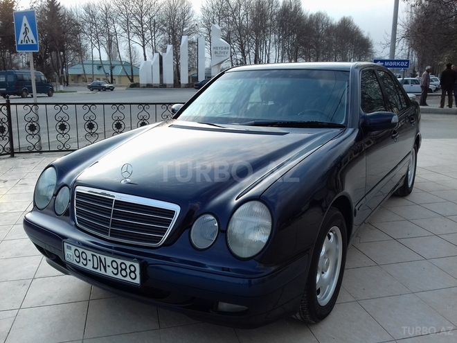 Mercedes E 240 2000, 278,000 km - 2.6 l - Bakı