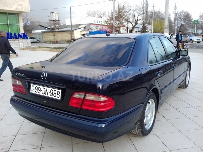 Mercedes E 240 2000, 278,000 km - 2.6 l - Bakı
