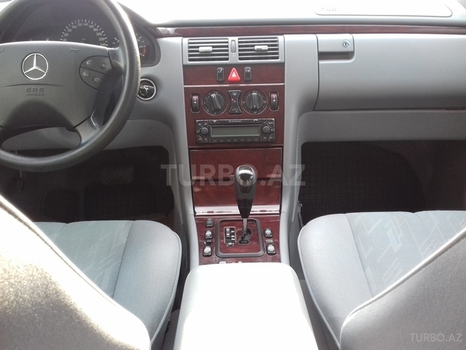 Mercedes E 240 2000, 278,000 km - 2.6 l - Bakı