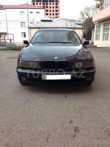 BMW 520 1998, 422,000 km - 2.0 l - Sumqayıt