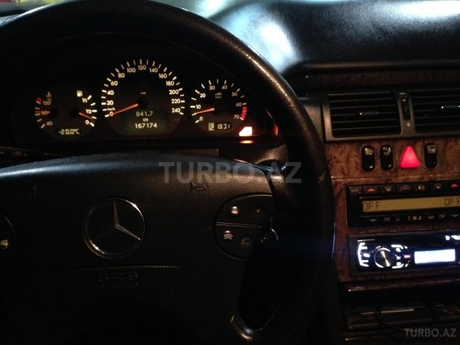 Mercedes E 240 2000, 176,666 km - 2.4 l - Bakı