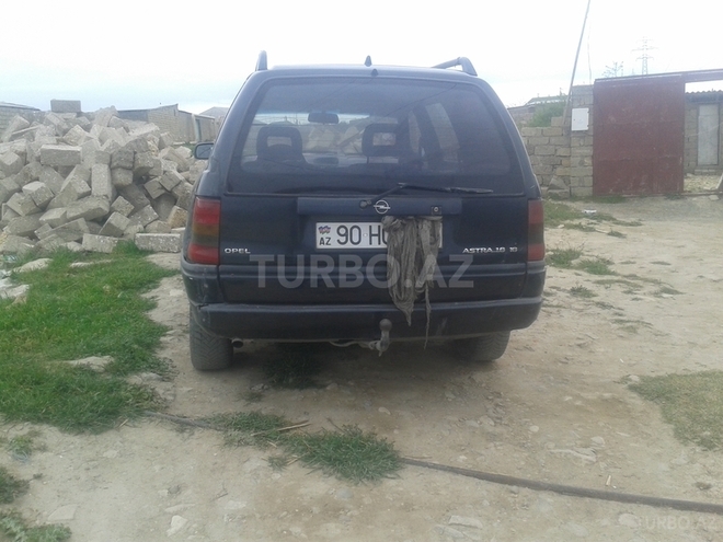 Opel Astra 1996, 200,000 km - 1.6 l - Bakı