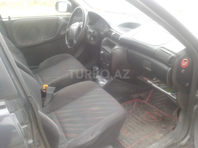 Opel Astra 1996, 200,000 km - 1.6 l - Bakı