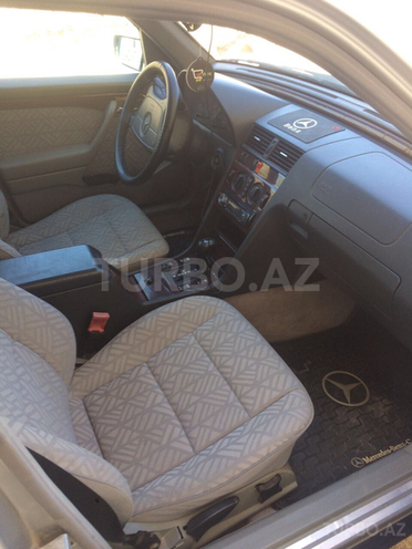 Mercedes C 220 1995, 273,000 km - 2.2 l - Bakı