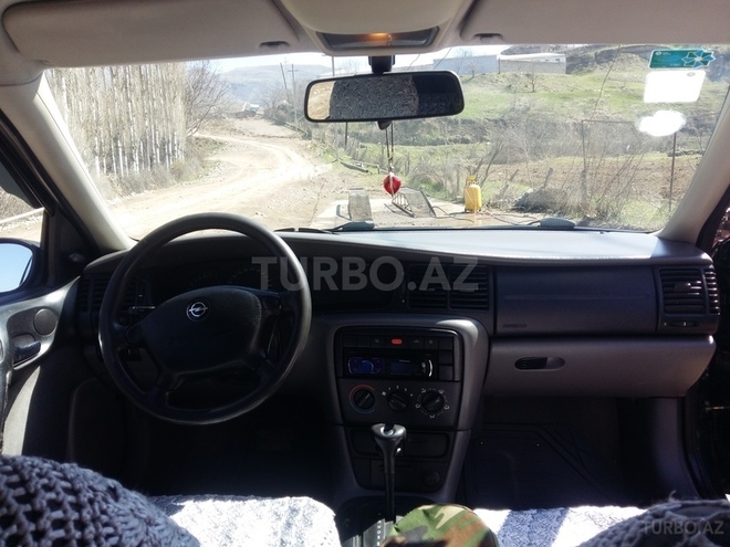 Opel Vectra 1999, 190,000 km - 1.6 l - Tovuz