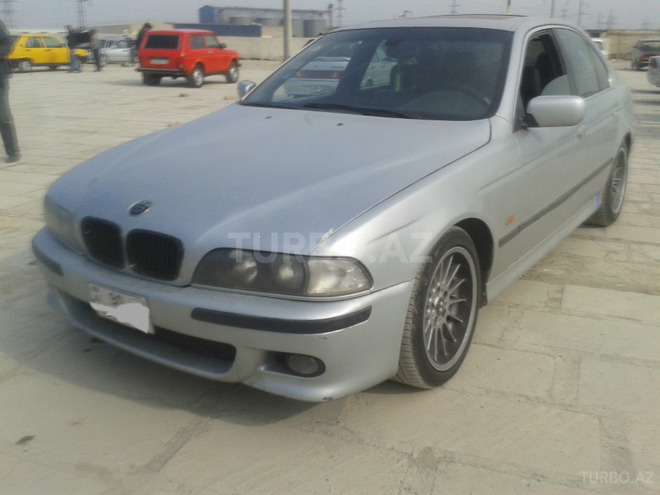 BMW 528 1998, 300,000 km - 2.8 l - Sumqayıt