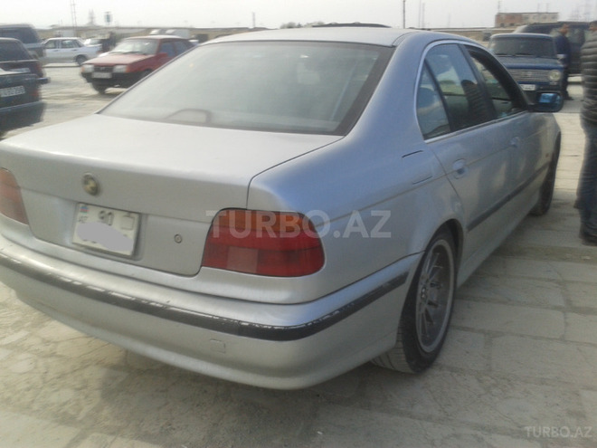 BMW 528 1998, 300,000 km - 2.8 l - Sumqayıt