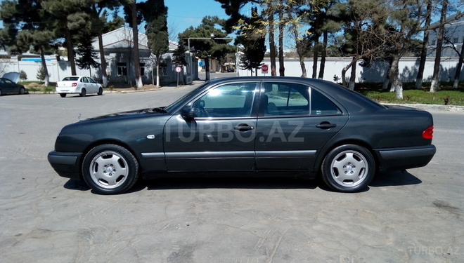 Mercedes E 220 1997, 685,862 km - 2.2 л - Bakı