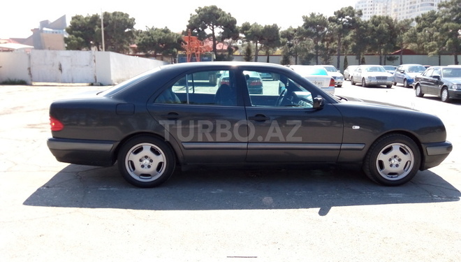 Mercedes E 220 1997, 685,862 km - 2.2 л - Bakı
