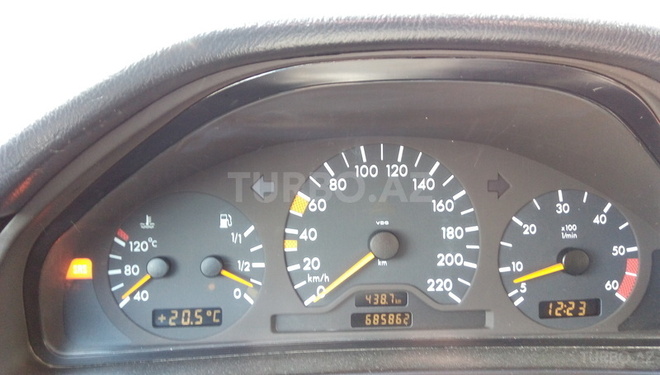 Mercedes E 220 1997, 685,862 km - 2.2 л - Bakı