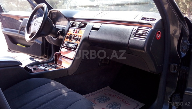 Mercedes E 220 1997, 685,862 km - 2.2 л - Bakı