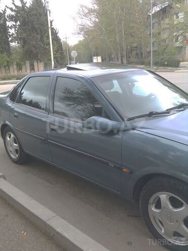 Opel Vectra 1997, 200,000 km - 1.8 l - Mingəçevir