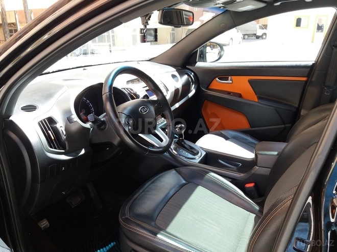 Kia Sportage 2011, 105,000 km - 2.0 l - Bakı