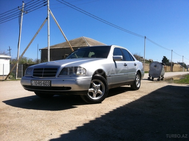Mercedes C 180 1995, 300,457 km - 1.8 l - Siyəzən