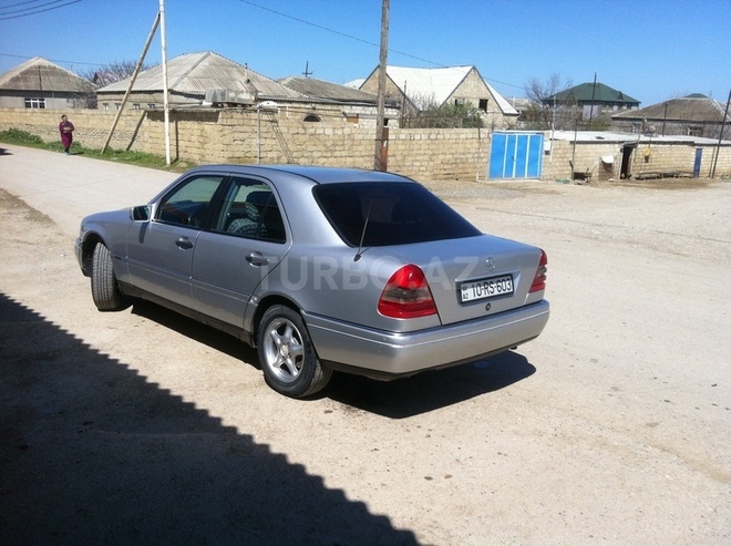 Mercedes C 180 1995, 300,457 km - 1.8 l - Siyəzən
