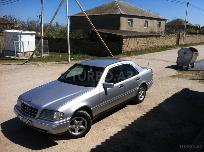 Mercedes C 180 1995, 300,457 km - 1.8 l - Siyəzən