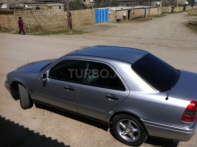 Mercedes C 180 1995, 300,457 km - 1.8 l - Siyəzən