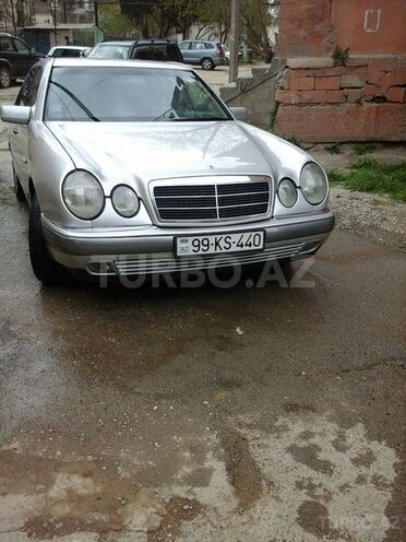 Mercedes E 200 1999, 380,000 km - 2.0 l - Bakı