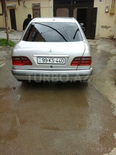 Mercedes E 200 1999, 380,000 km - 2.0 l - Bakı