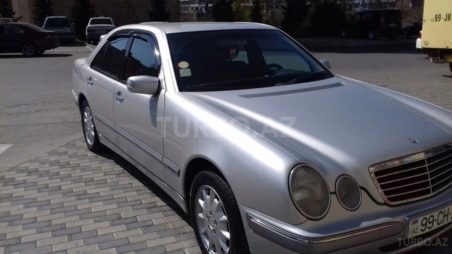 Mercedes E 200 2000, 228,000 km - 2.0 l - Bakı