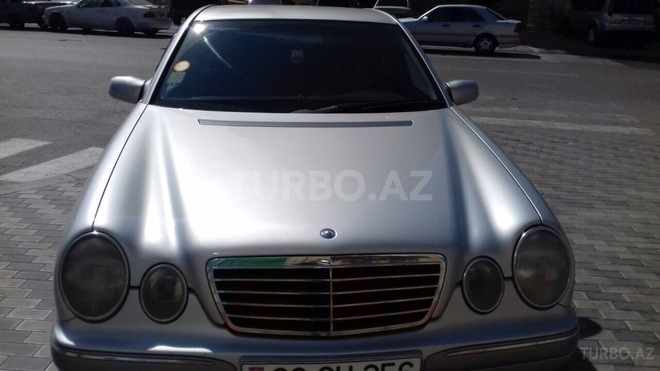 Mercedes E 200 2000, 228,000 km - 2.0 l - Bakı