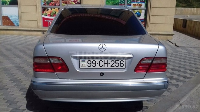 Mercedes E 200 2000, 228,000 km - 2.0 l - Bakı