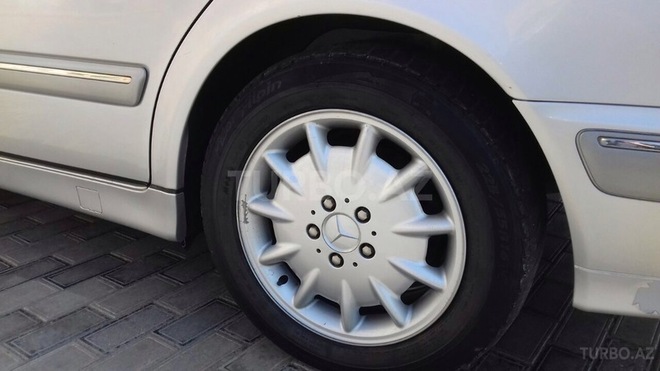 Mercedes E 200 2000, 228,000 km - 2.0 l - Bakı