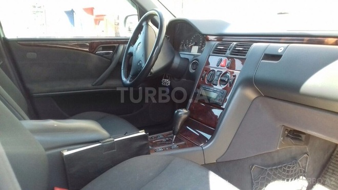 Mercedes E 200 2000, 228,000 km - 2.0 l - Bakı