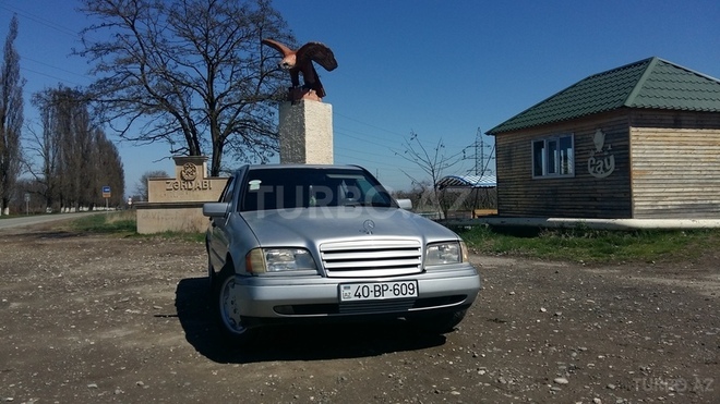 Mercedes C 180 1994, 320,000 km - 1.8 л - Quba