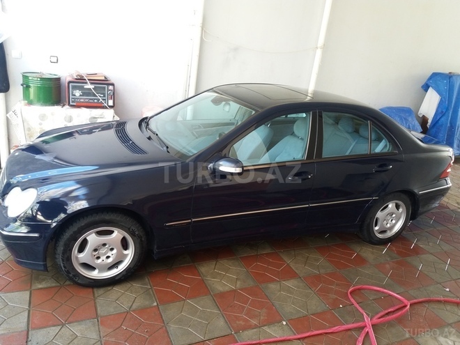 Mercedes C 200 2001, 142,000 km - 2.0 l - Gəncə
