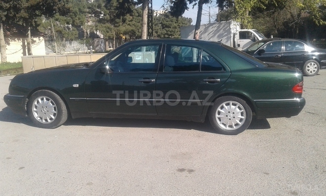 Mercedes E 240 1998, 320,000 km - 2.4 л - Bakı